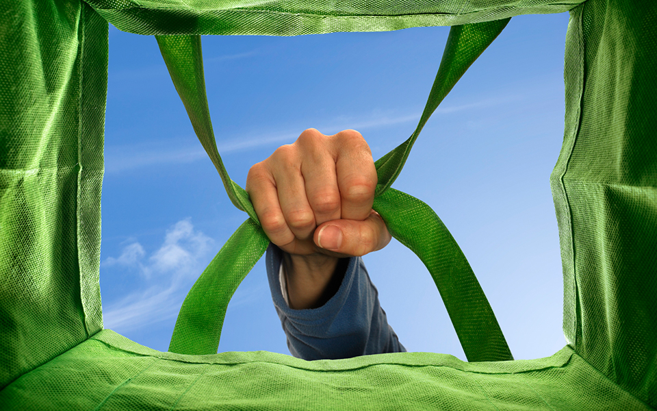 Matériau non tissé pour sacs